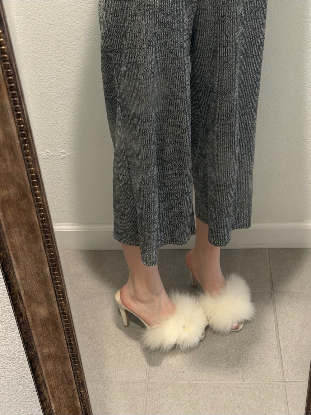 Vintage cream fur heels ✶